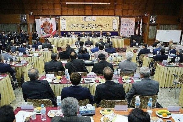 مجمع فوتبال توصیه پذیر نباشد، رئیس فدراسیون سلامت اقتصادی داشته باشد