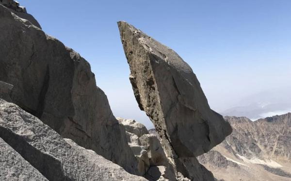 سنگ سماور علم کوه سنگ سماور علم کوه