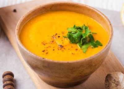 طرز تهیه سوپ هویج خامه ای با سبزیجات بهاری
