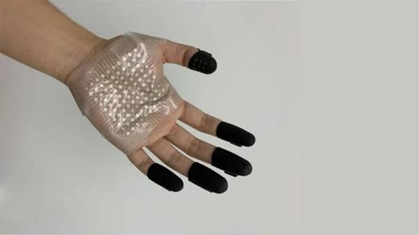 دستکش هوشمندی که حس لامسه را بازسازی می نماید